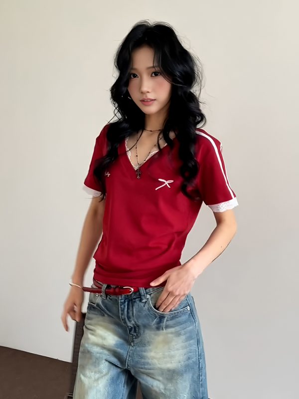 Red Spicy Girl V-Neck Short Sleeve T-Shirt for Women, Summer Lace Splicing, Slim Fit Cropped Top, Sporty Trendy Style