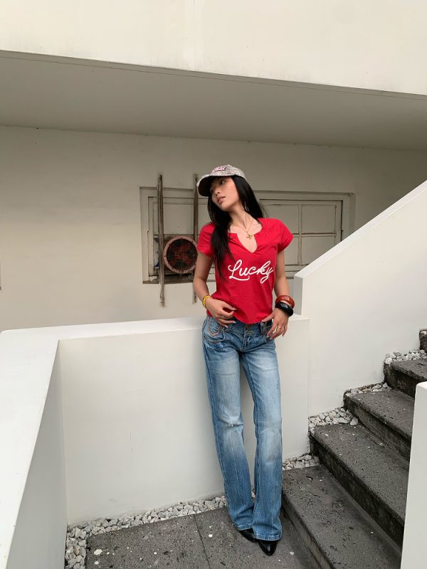 Red U-Shaped V-Neck Lucky Baby Tee - Jennie Style, Slightly Loose Fit, Metaphysical Design, Trendy Y2K Aesthetic