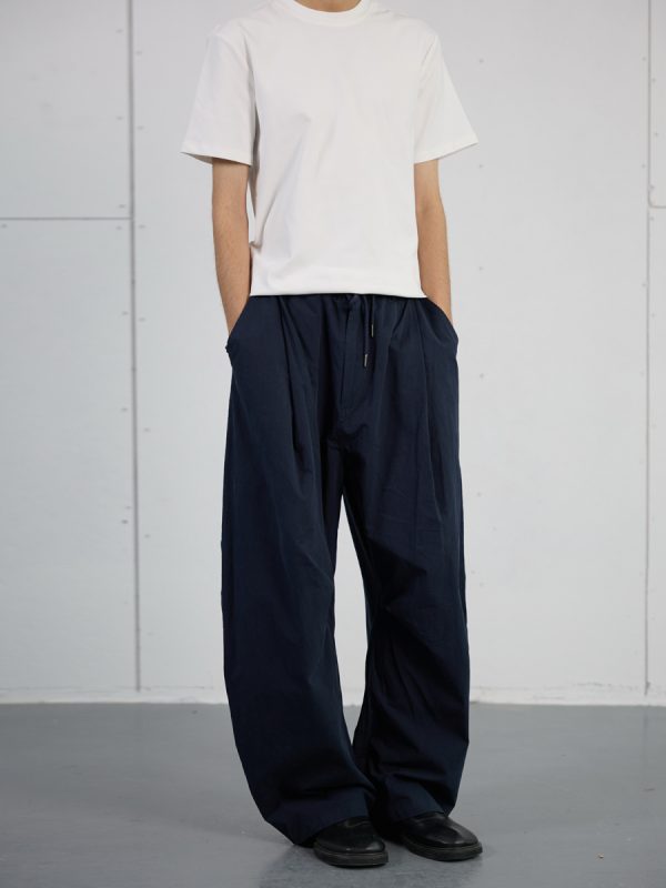 Retro American Style Wide-Leg Cargo Pants for Men - Draped Loose Fit Casual Trousers, Versatile Curved Blade Design