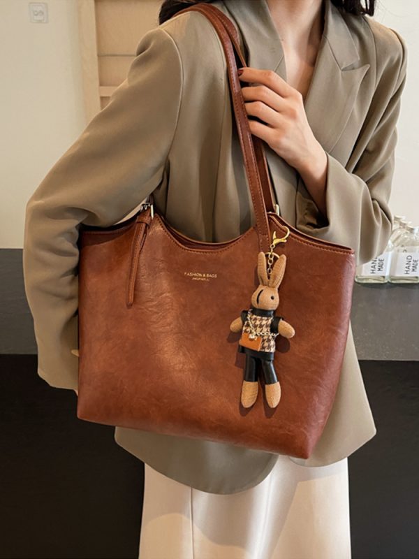 Retro Casual Shoulder Bag for Women - Large Capacity Tote, Versatile Spring 2025 Design, Perfect for Commuting and Everyday Use