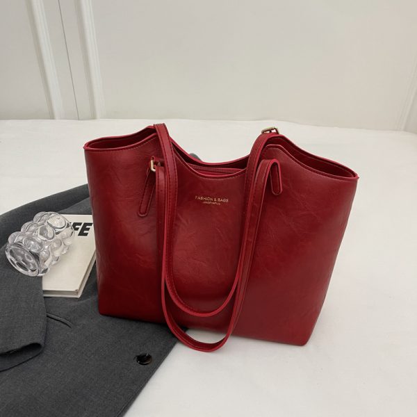 Retro Casual Shoulder Bag for Women - Large Capacity Tote, Versatile Spring 2025 Design, Perfect for Commuting and Everyday Use
