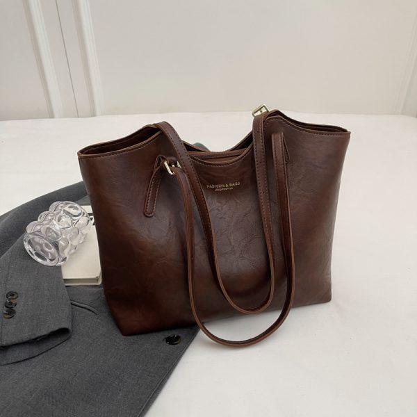Retro Casual Shoulder Bag for Women - Large Capacity Tote, Versatile Spring 2025 Design, Perfect for Commuting and Everyday Use