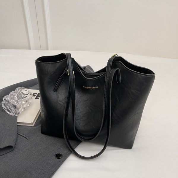 Retro Casual Shoulder Bag for Women - Large Capacity Tote, Versatile Spring 2025 Design, Perfect for Commuting and Everyday Use