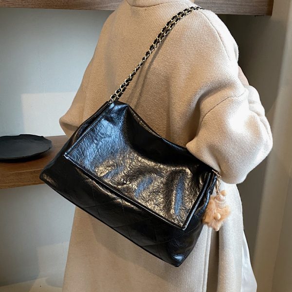 Retro Diamond Quilted Chain Shoulder Bag - Large Oil Wax Leather Handbag for Women, Trendy 2025 Casual Commuter Tote