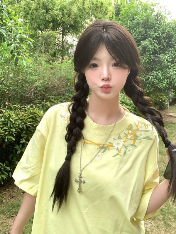 Retro Floral Embroidered Milk Yellow Short Sleeve T-Shirt for Women - Summer 2025 Trendy Half Sleeve Age-Reducing Top