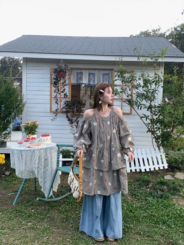 Retro Floral Embroidery Cotton Dress - Women's Off-Shoulder Lantern Sleeve Short Skirt - Vintage Spring Style