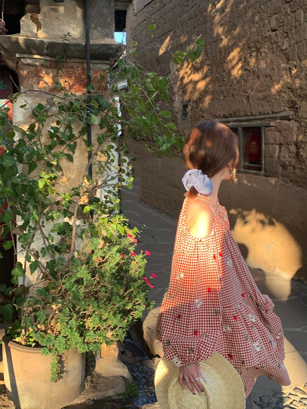 Retro Floral Embroidery Cotton Dress - Women's Off-Shoulder Lantern Sleeve Short Skirt - Vintage Spring Style