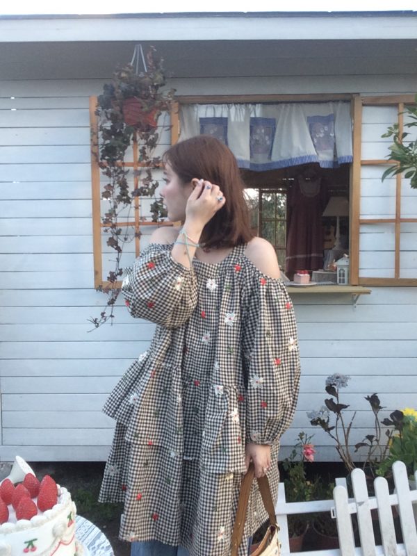 Retro Floral Embroidery Cotton Dress - Women's Off-Shoulder Lantern Sleeve Short Skirt - Vintage Spring Style