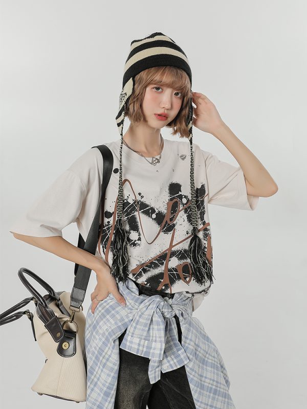 Retro Graffiti Print Round Neck Short Sleeve T-Shirt for Women - Loose Slim Fit Summer Street Style Top