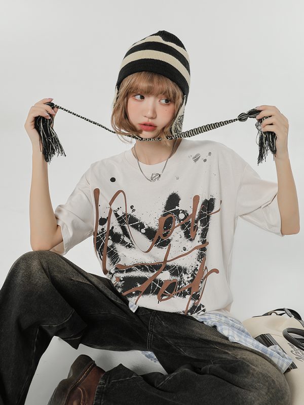 Retro Graffiti Print Round Neck Short Sleeve T-Shirt for Women - Loose Slim Fit Summer Street Style Top