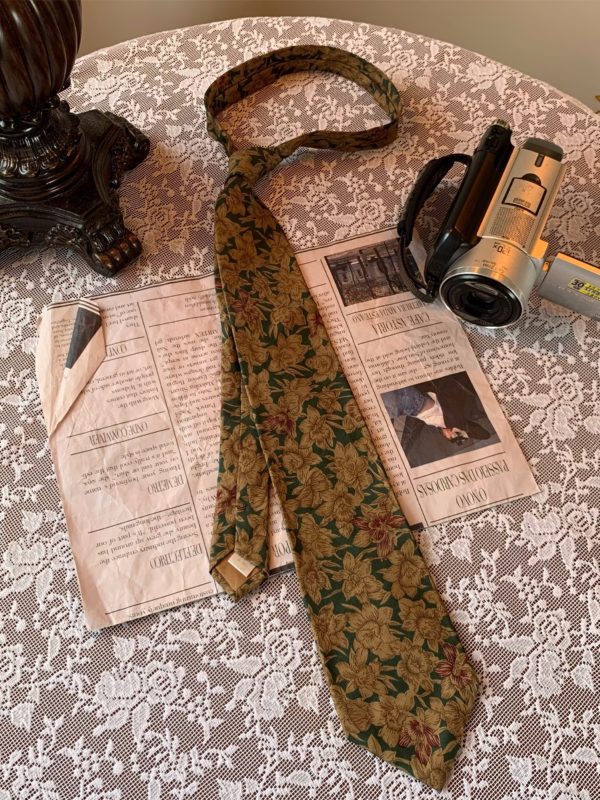 Retro Hong Kong Style Floral Long Tie 90s Wide Bow Tie Shirt Accessory for Versatile Fashion Looks