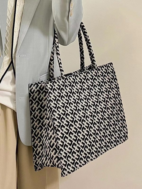 Retro Jacquard Tote Bag for Women - Large Capacity Canvas Shoulder Bag for Commuting - Trendy 2022 Niche Style