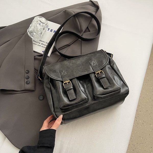 Retro Large-Capacity Crossbody Bag - Versatile Commuter Travel Shoulder Bag for Spring 2025