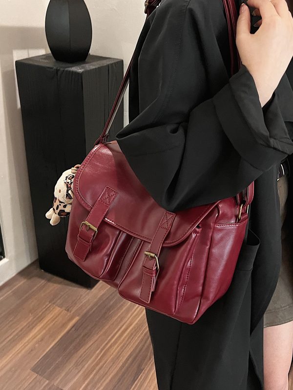 Retro Large-Capacity Crossbody Bag - Versatile Commuter Travel Shoulder Bag for Spring 2025