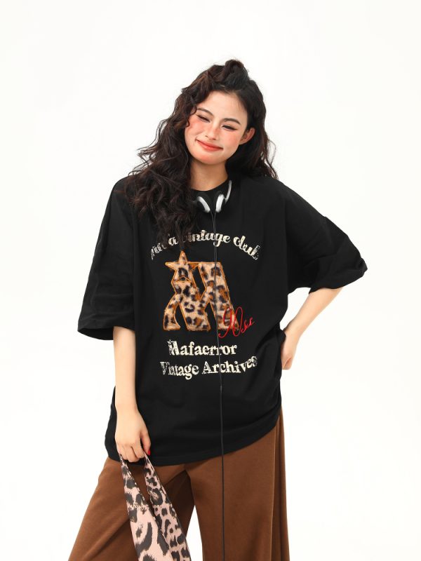 Retro Letter Patch Embroidered Short-Sleeve T-Shirt for Women - Trendy Casual Summer Top, Loose Fit, American Vintage Style