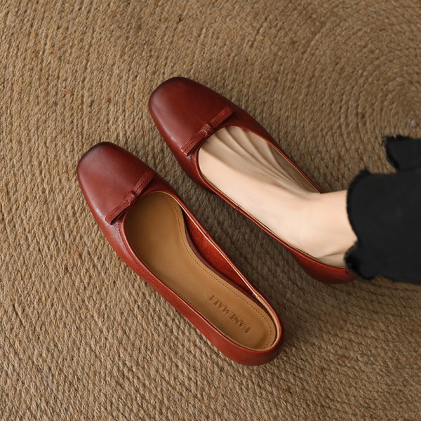 Retro Minimalist Genuine Leather Flats - Handmade Deer and Nara Cowhide Versatile Shallow Mouth Grandma Shoes for Women