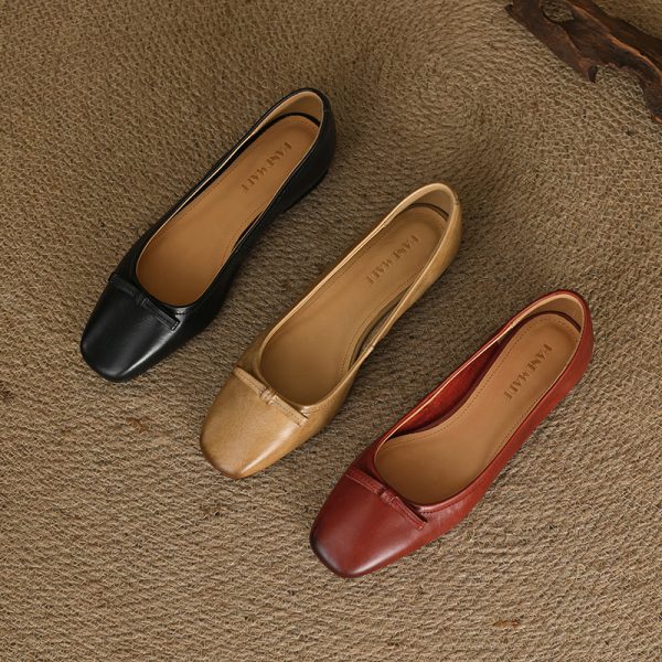 Retro Minimalist Genuine Leather Flats - Handmade Deer and Nara Cowhide Versatile Shallow Mouth Grandma Shoes for Women