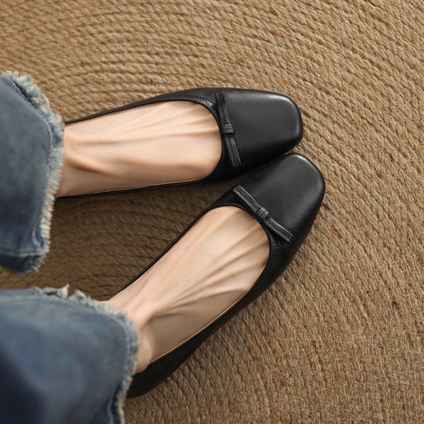 Retro Minimalist Genuine Leather Flats - Handmade Deer and Nara Cowhide Versatile Shallow Mouth Grandma Shoes for Women