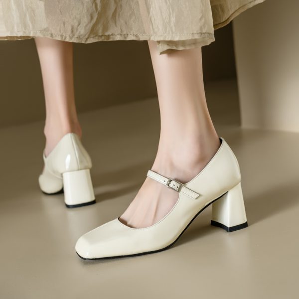 Retro One-Strap Mary Jane Shoes in Genuine Leather with Chunky Heels and Square Toes - Italian Style Fashion Footwear