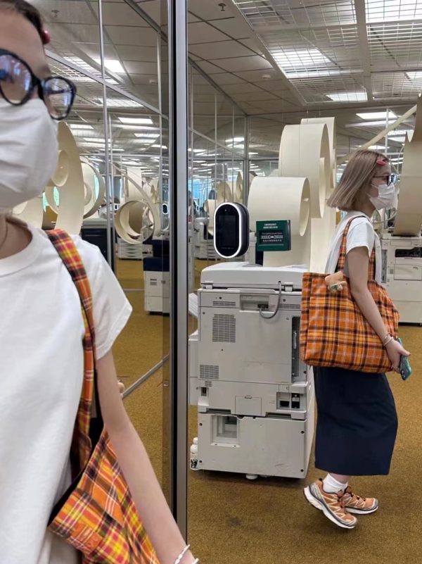 Retro Plaid Orange Tote Bag - Large Capacity Checkered Canvas Commuter Shoulder Bag for Stylish Shopping