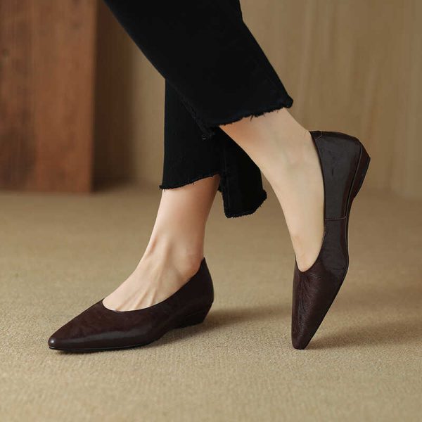 Retro Square-Toe Flats for Women - Soft Leather, Slip-On Comfort, Vintage-Inspired Grandma Shoes