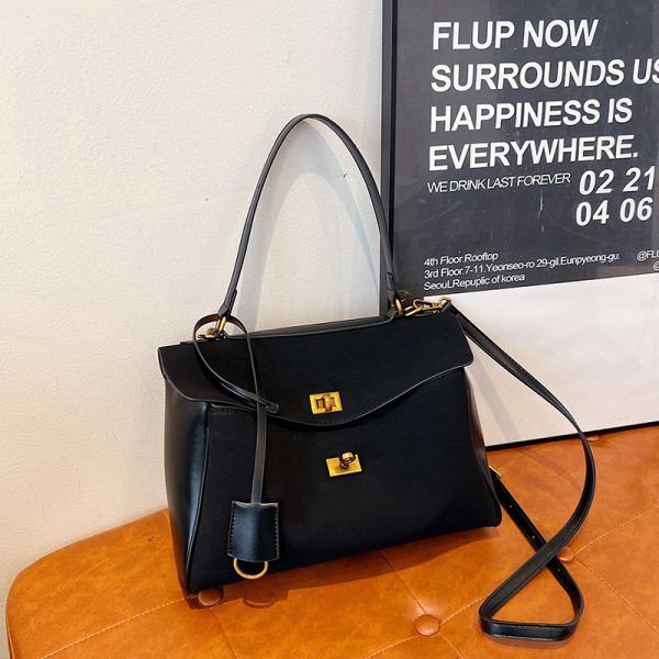 Retro Tote Bag for Women, Large Capacity Commuter Shoulder Bag, Sweet and Cool Travel Handbag, Stylish Everyday Tote