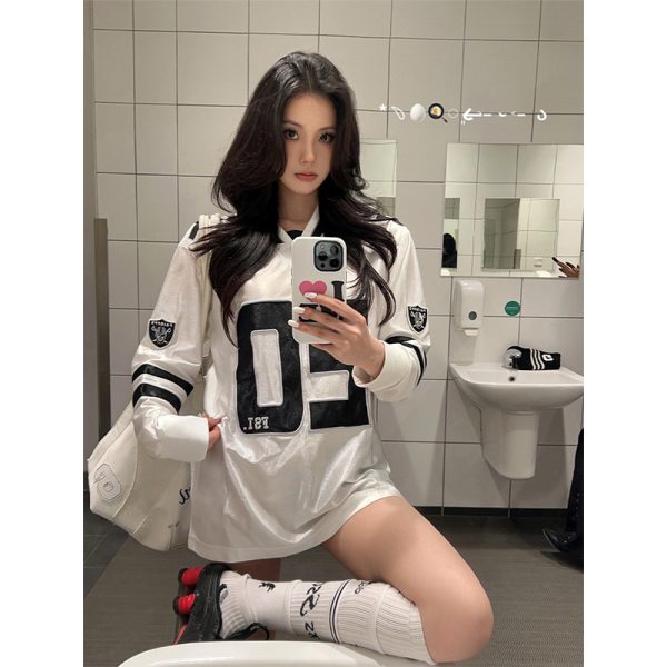 Retro V-Neck Long Sleeve T-Shirt for Women, Spring Rugby Jersey, Loose Fit Sports Top, 90s Inspired Fashion