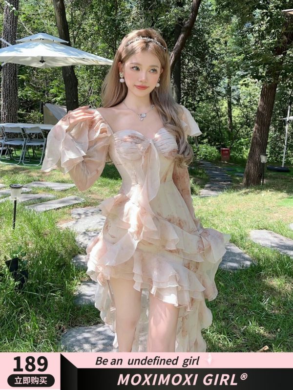 Romantic Gradient Ruffled Hem Dress with Three-Dimensional Texture - Short Front Long Back Flowing Style for Elegant Occasions