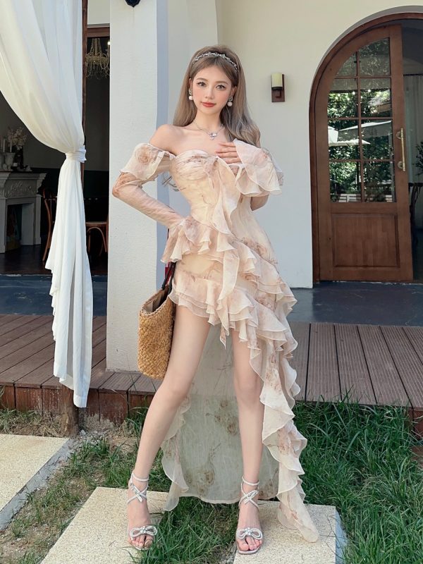 Romantic Gradient Ruffled Hem Dress with Three-Dimensional Texture - Short Front Long Back Flowing Style for Elegant Occasions