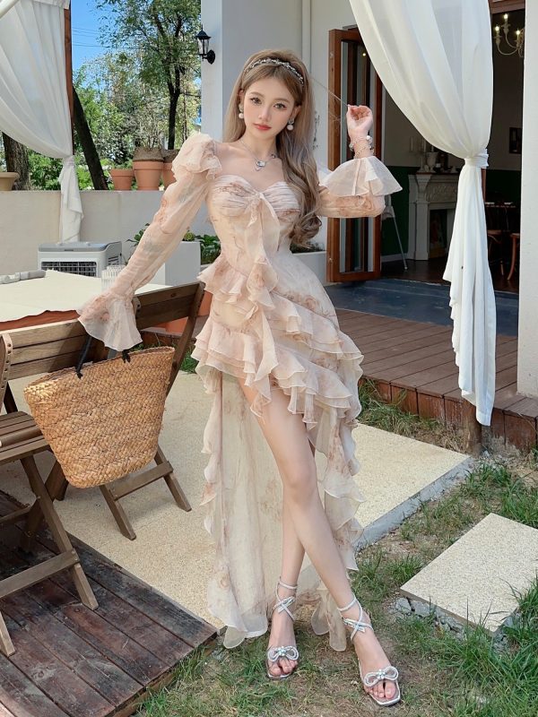 Romantic Gradient Ruffled Hem Dress with Three-Dimensional Texture - Short Front Long Back Flowing Style for Elegant Occasions
