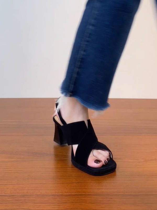 Sanded Sheepskin Cross-Strap Chunky Heel Open-Toe Sandals for Women - Summer 2025 Black Roman High Heels Fashion Footwear