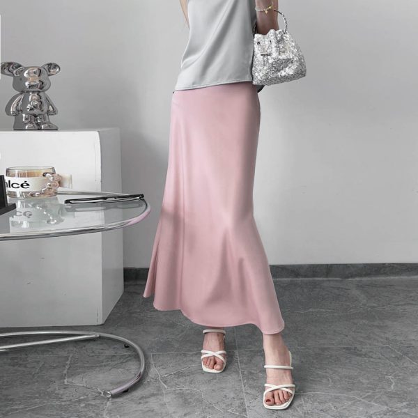 Satin Half Skirt with Diagonal Cut, Flared Design, High Waist, Silky Elastic Waist, Versatile Glossy Mid-Length Acetate Skirt