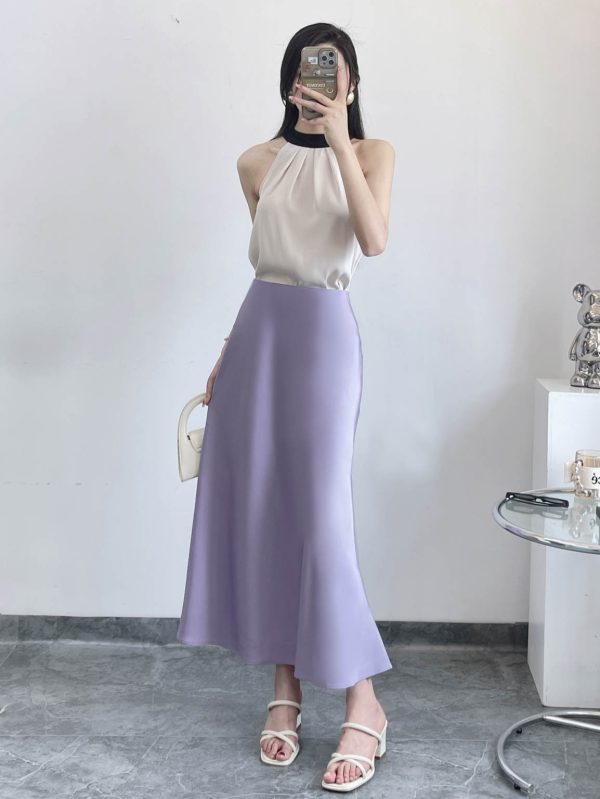 Satin Half Skirt with Diagonal Cut, Flared Design, High Waist, Silky Elastic Waist, Versatile Glossy Mid-Length Acetate Skirt