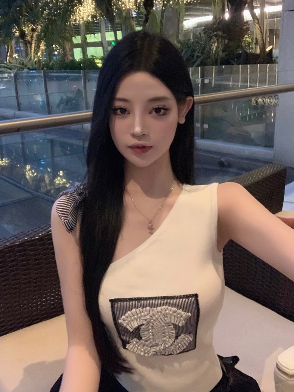 Slanted Shoulder Bow Tie Tank Top with Ice Silk Knitted Sweater - Trendy Women's Outfit for 90s and Y2K Styles