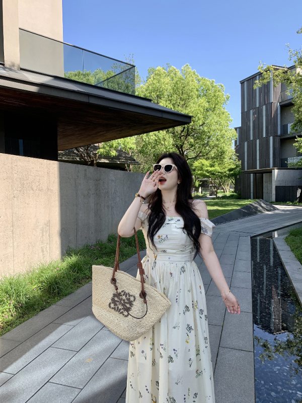 Slightly Chubby Green Floral Plus-Size Dress with Square Neck and Off-Shoulder Design, Small Flying Sleeves, Summer Tea Style
