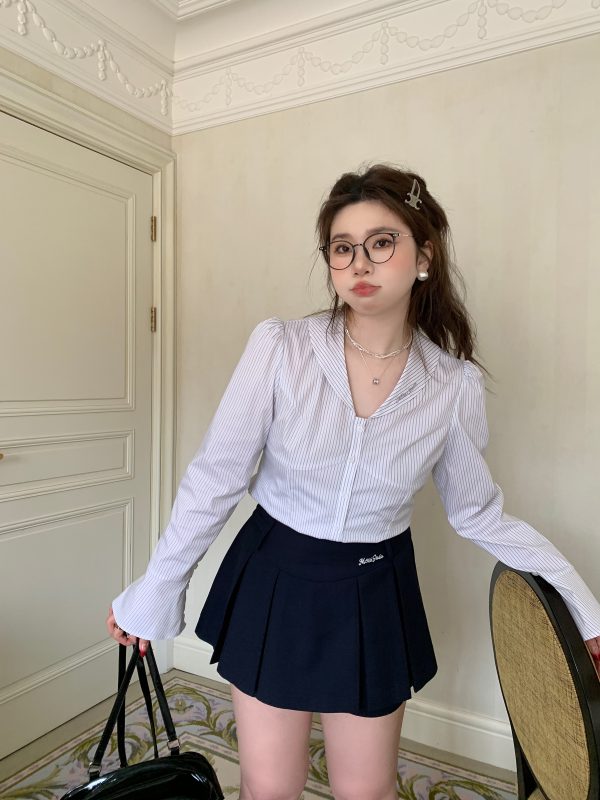 Slightly Chubby Minimalist White Long Sleeve Shirt with Waist Stripes - Trendy Casual Top for Everyday Wear