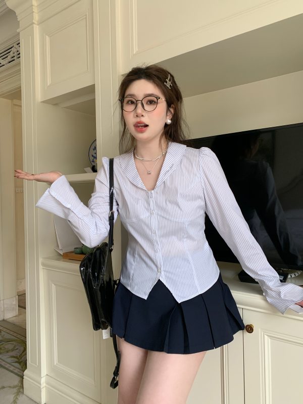 Slightly Chubby Minimalist White Long Sleeve Shirt with Waist Stripes - Trendy Casual Top for Everyday Wear