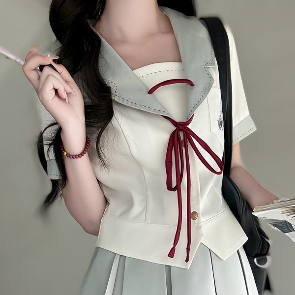 Slim-Fit High-Waisted Navy Collar Sailor Suit Set - Original JK Uniform College Style with Pudding Bear Design for Summer