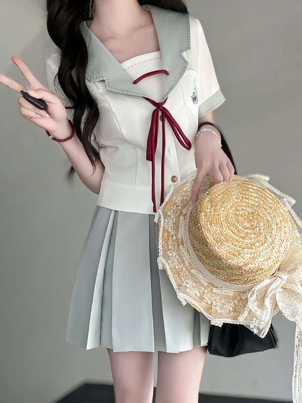 Slim-Fit High-Waisted Navy Collar Sailor Suit Set - Original JK Uniform College Style with Pudding Bear Design for Summer