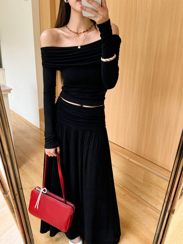Slim-Fit One-Shoulder Skin-Baring Top and Pleated Long Skirt Set - Light Fabric Spring Korean Style Outfit