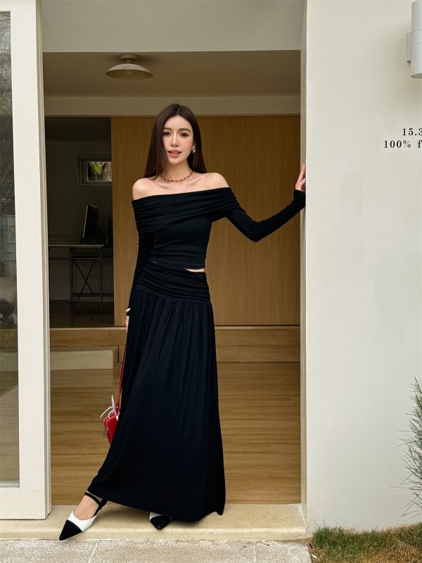 Slim-Fit One-Shoulder Skin-Baring Top and Pleated Long Skirt Set - Light Fabric Spring Korean Style Outfit