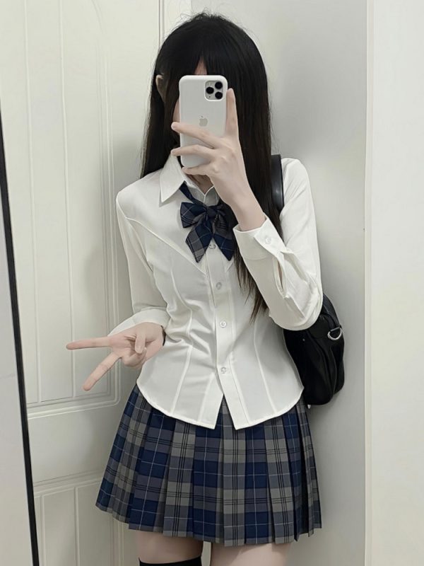 Slim Fit V-Neck White Shirt with Camellia Print, Long & Short Sleeves, College Style, Spring Summer Trend for Girls