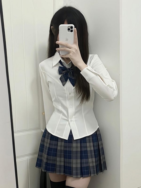 Slim Fit V-Neck White Shirt with Camellia Print, Long & Short Sleeves, College Style, Spring Summer Trend for Girls