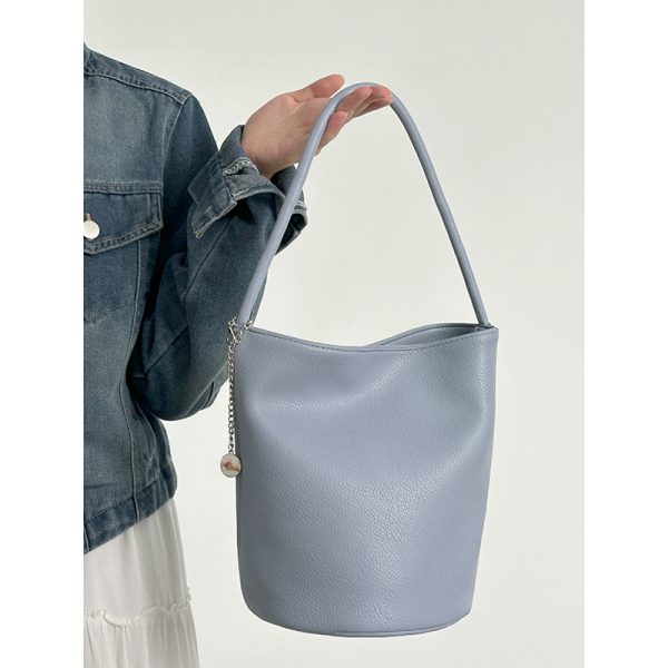 Soft Leather Water Bucket Tote Bag for Women - Summer 2024 Niche Shoulder Bag, Commuting Underarm Style