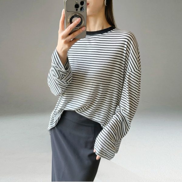 Striped Long-Sleeve Lightweight T-Shirt for Women - Summer Style, Loose-Fitting, Breathable Base Layer, Versatile Casual Top