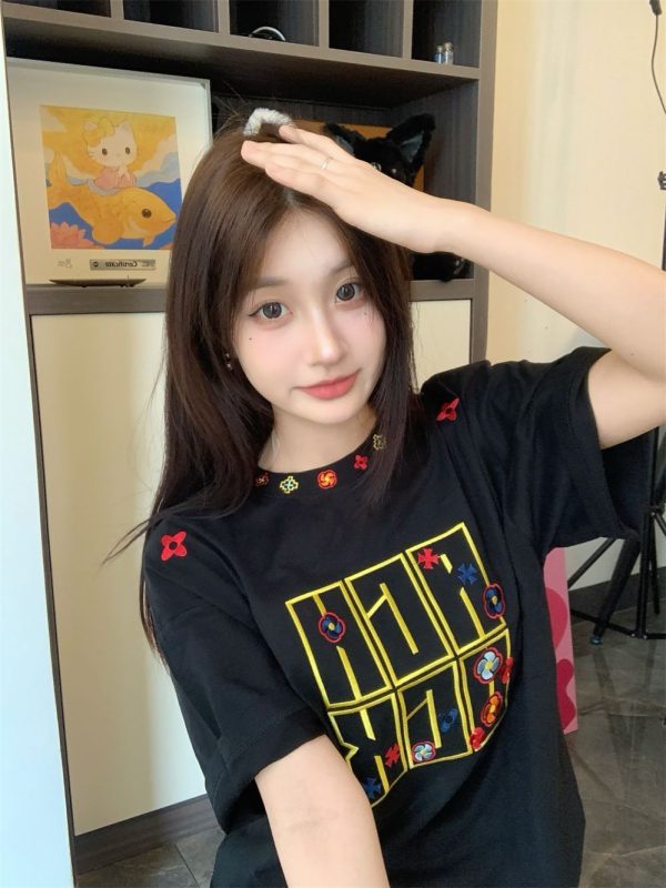 Summer 2025 Women's American Hip-Hop Style Embroidered Short Sleeve T-Shirt - Trendy Couple Streetwear Top