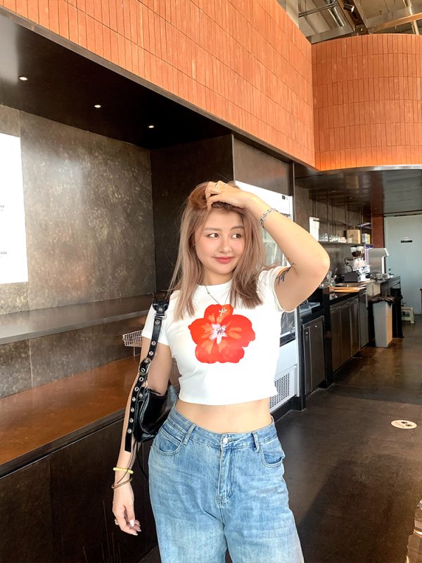 Summer 2025 Women's Big Red Floral Printed T-Shirt - Versatile Round Neck Short Sleeve Loose Top in Y2K Style
