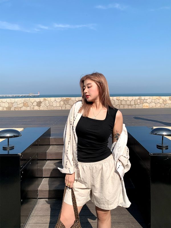 Summer 2025 Women's Versatile Round Neck Sleeveless Tank Top - Loose Slimming Base Layer for Y2K and 90s Style