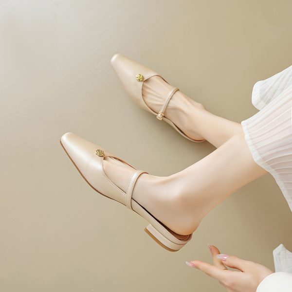 Summer Fashion Camellia Buckle Strap Sandals for Women - Low-Heeled Mules & Half Slippers