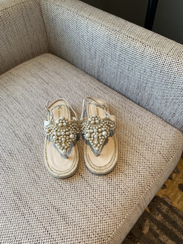 Summer Flat Sandals for Women with Rhinestones and Pearls, Woven Roman Style Thong Beach Shoes, Trendy 2025 Footwear